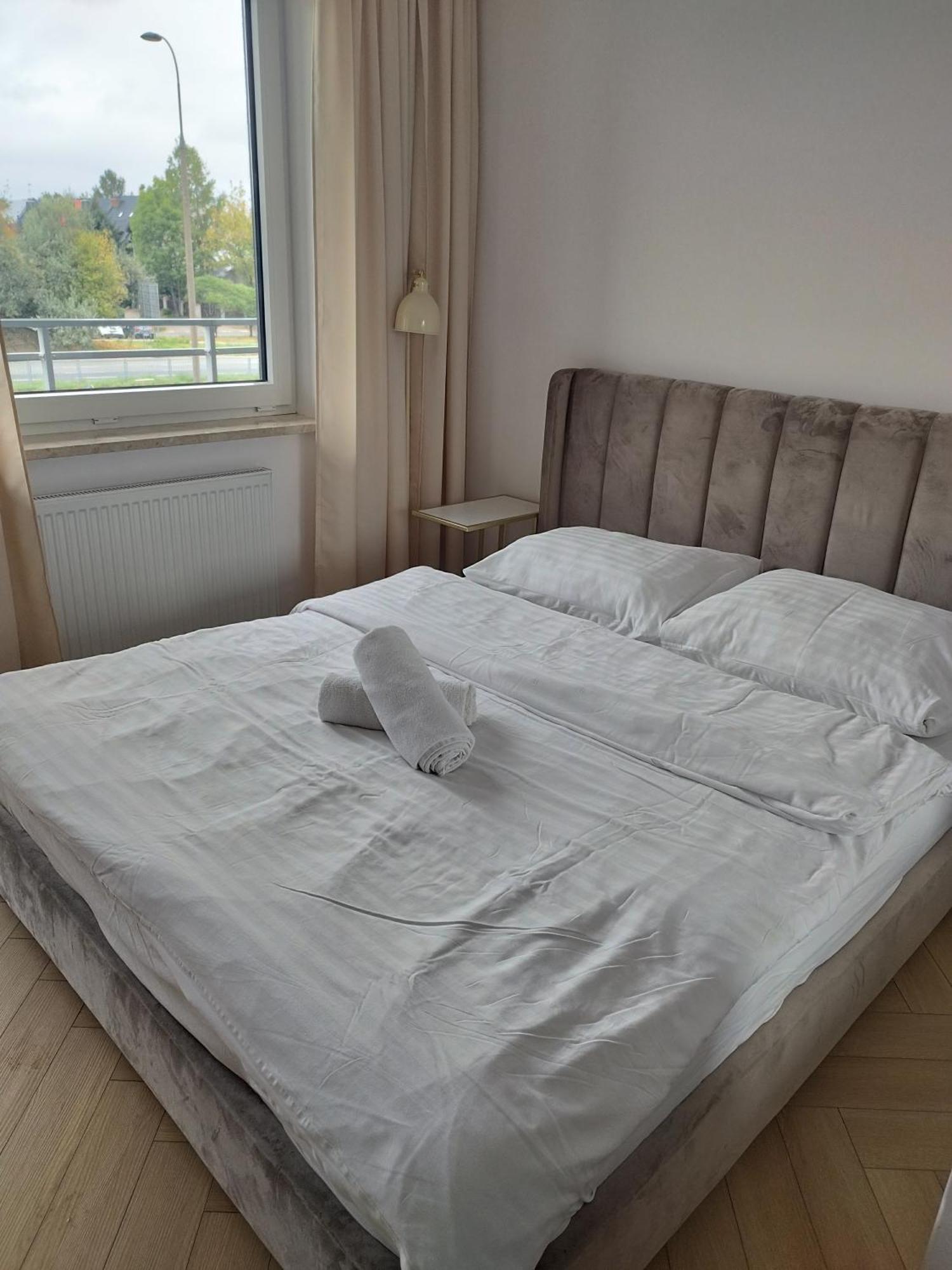Gold Apartments Pileckiego Varşovia Exterior foto
