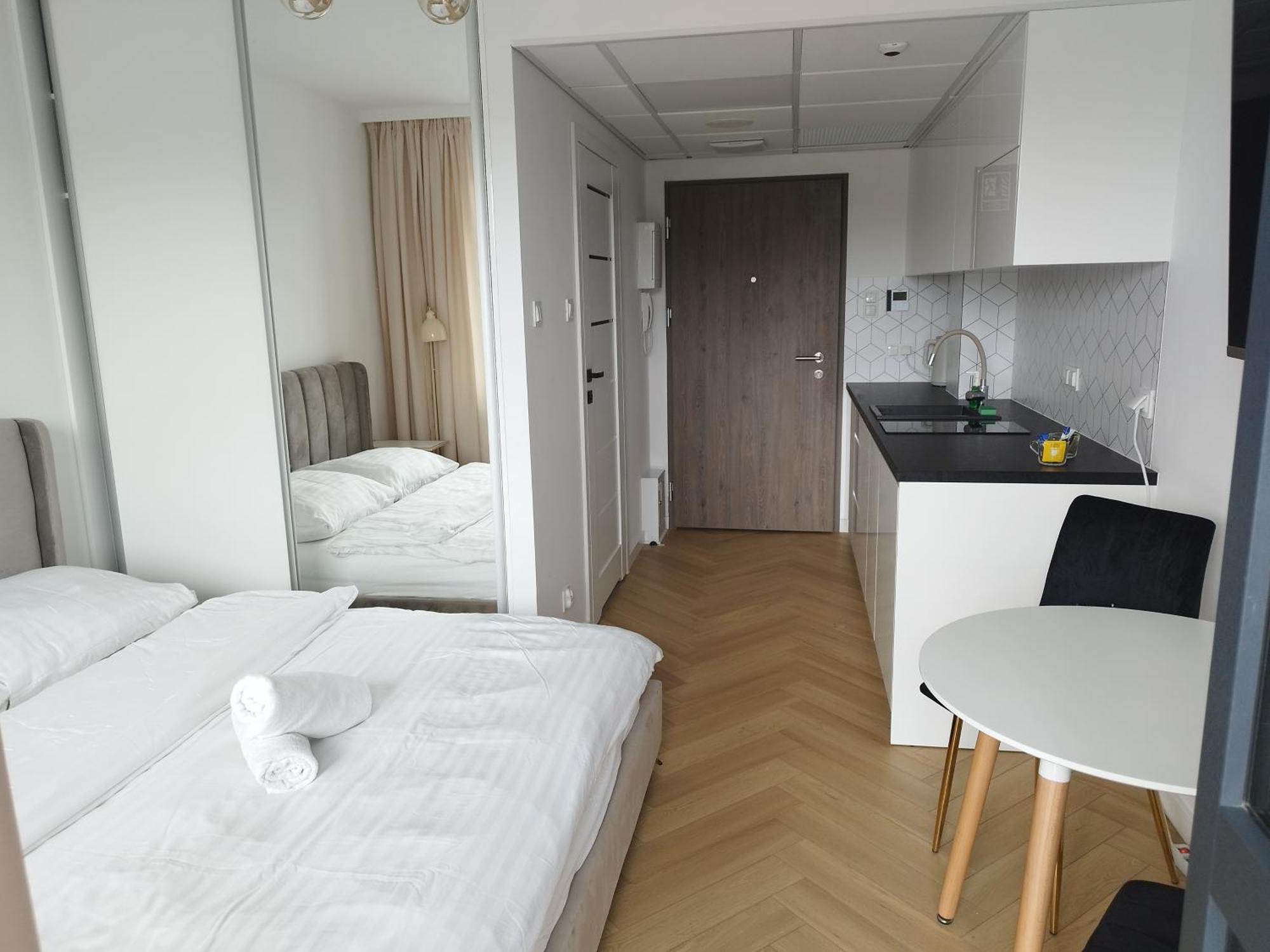 Gold Apartments Pileckiego Varşovia Exterior foto