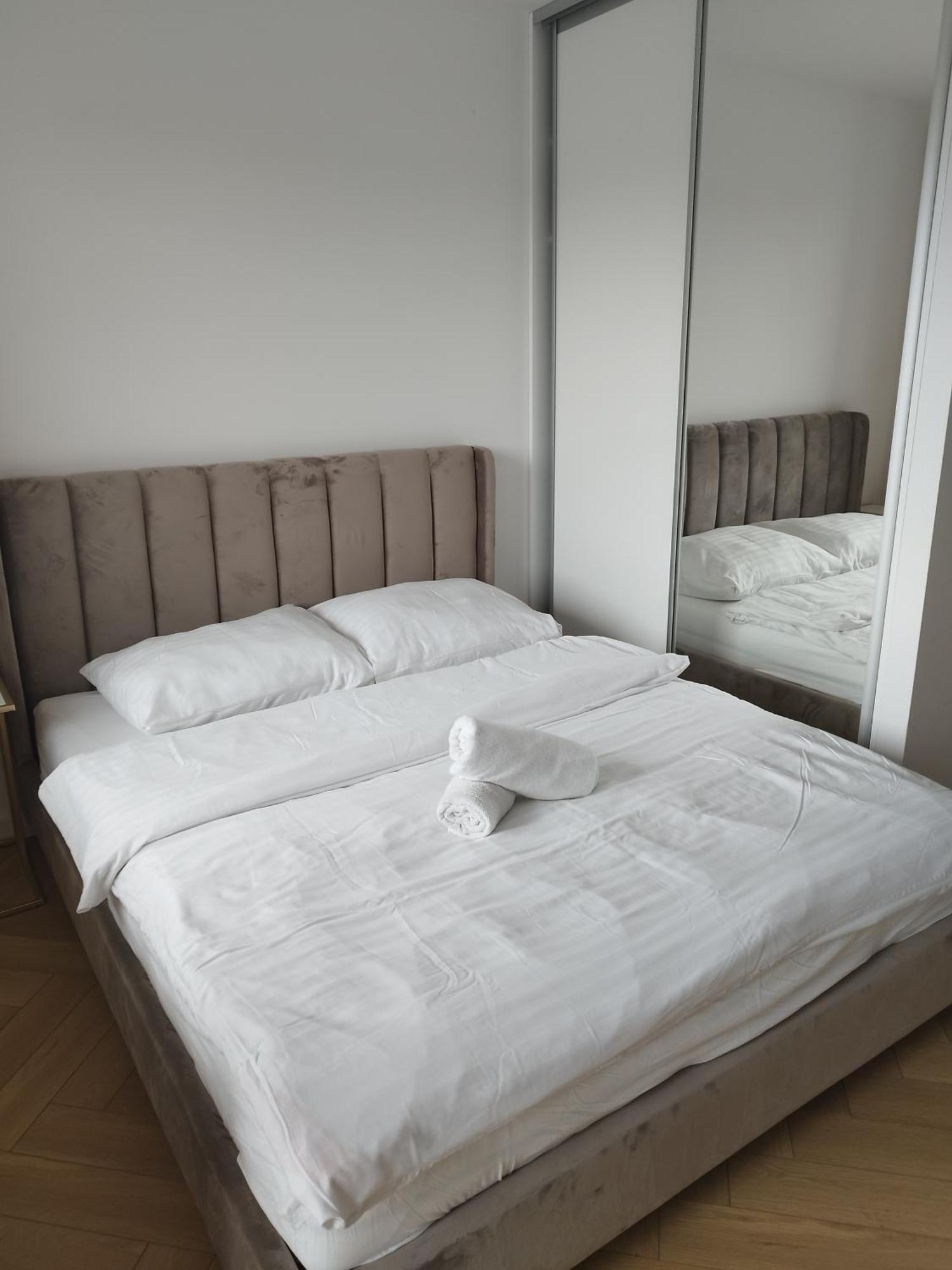 Gold Apartments Pileckiego Varşovia Exterior foto